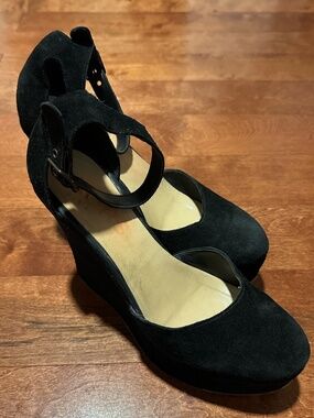 Michael Kors Black Suede Ankle Strap Buckle Wedge Platform Closed Toe Heels